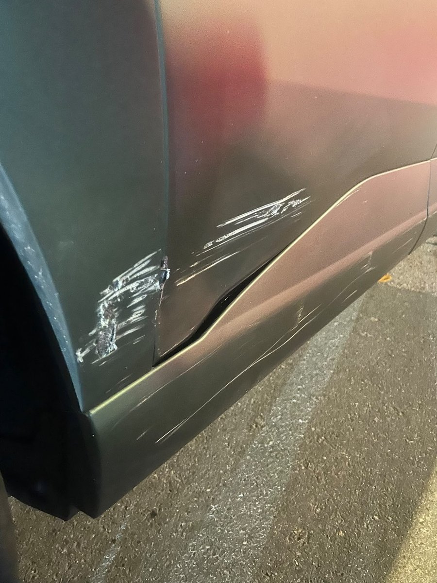 SUV 車身門邊揩花碰撞，整凹咗